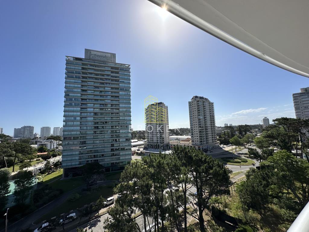 Venta de departamento de dos dormitorios en 360,