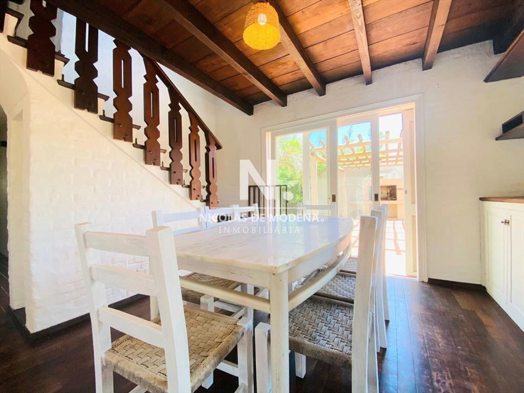 Excelente casa en venta de La Barra + 3 dormitorios y depen