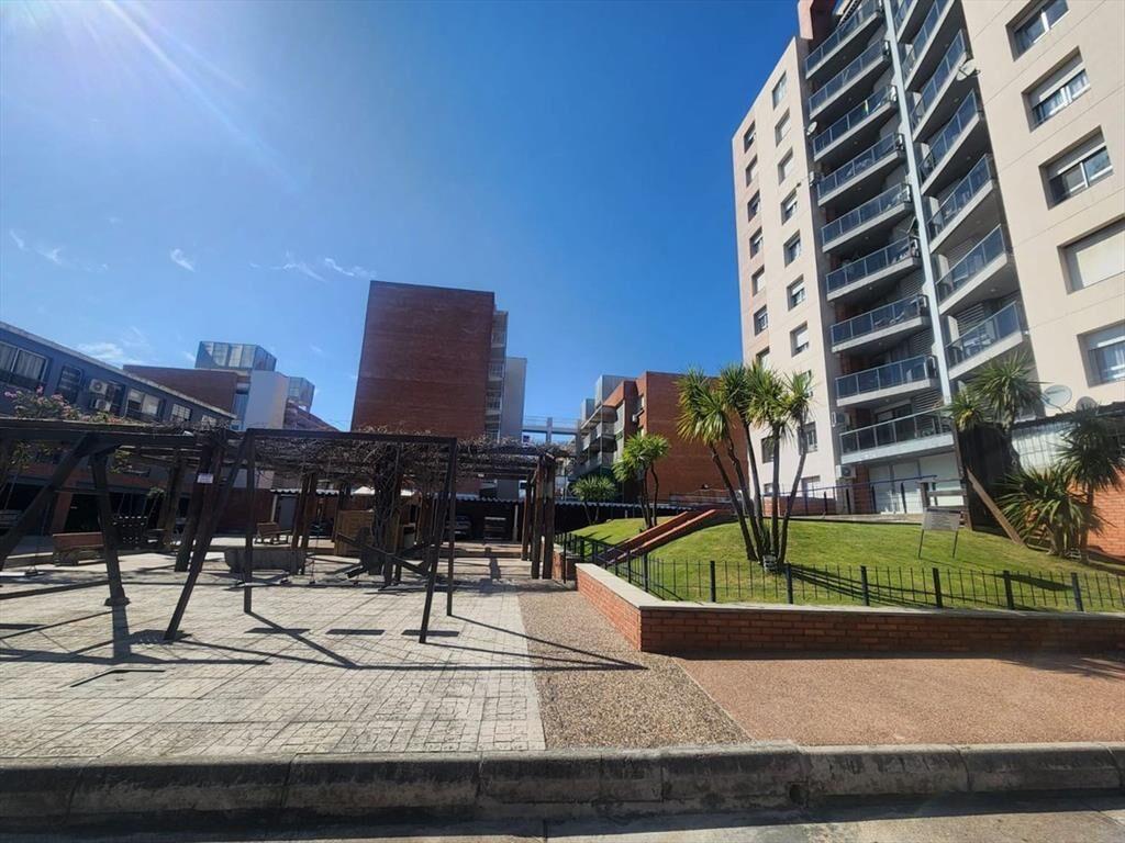VENTA LA BLANQUEDA, PENTHOUSE , 1 DORMITORIO