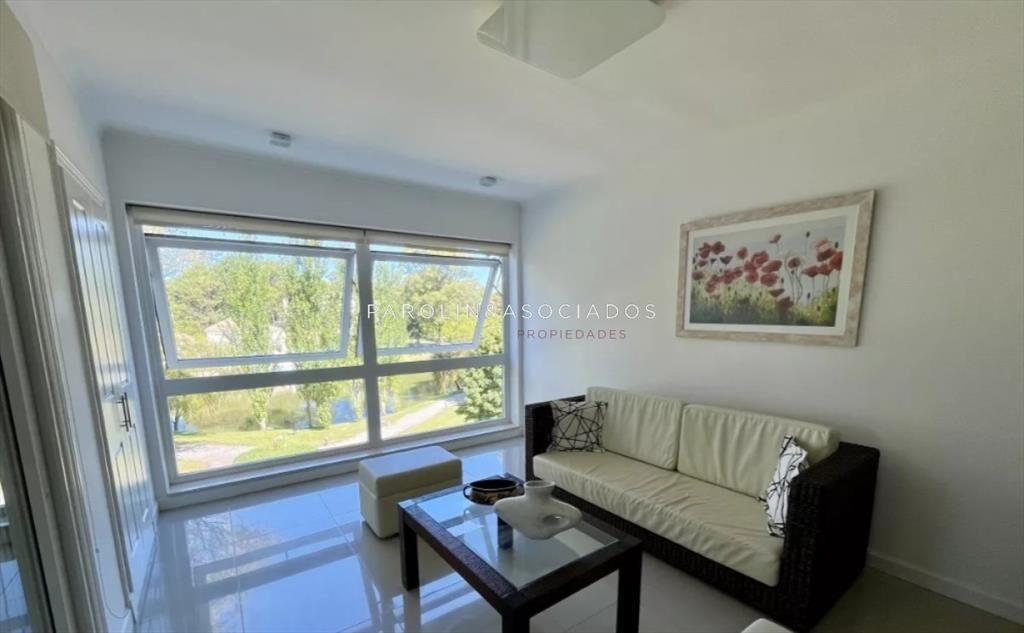 Apartamento en venta de 2 dormitorios en Solanas,