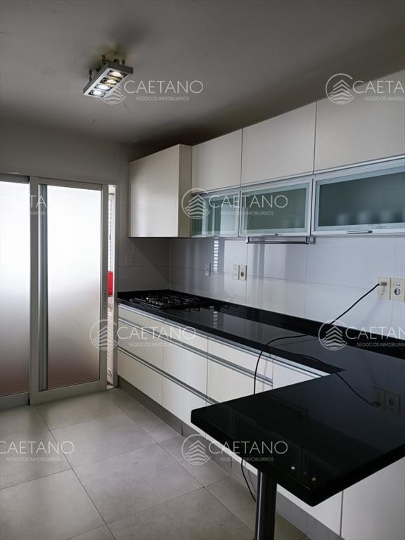 Venta Apartamento 3 Dormitorios y Dependencia,