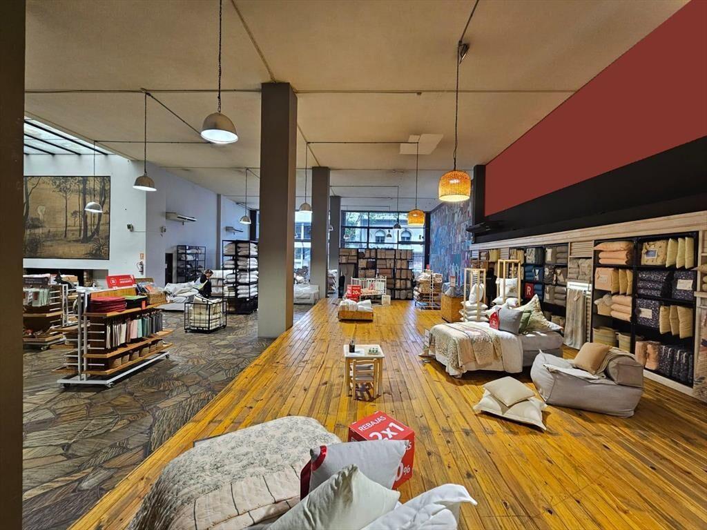 Centro sur, proximo 18 , 14 mts de frente, 530 m2 , planta