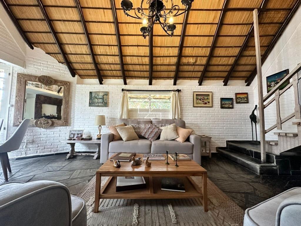 Casa de 3 dormitorios en alquiler en Punta del