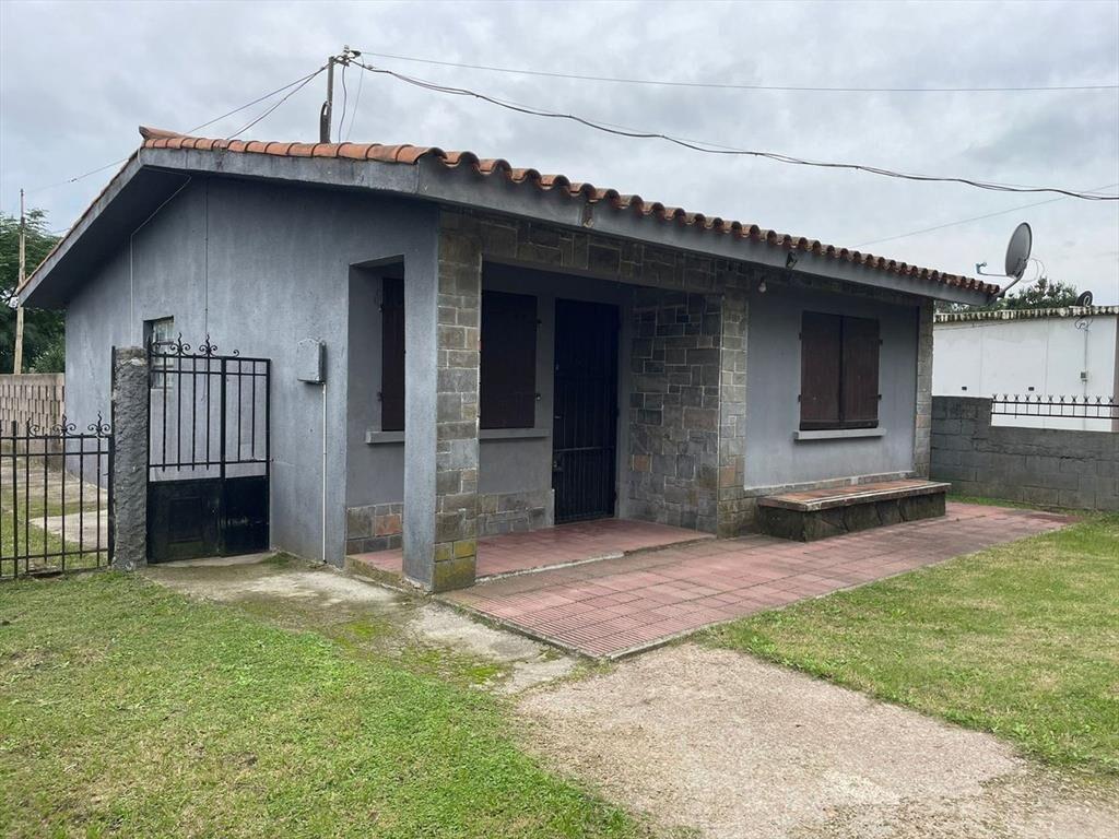 Alquiler  casa con gran terreno en Las Piedras