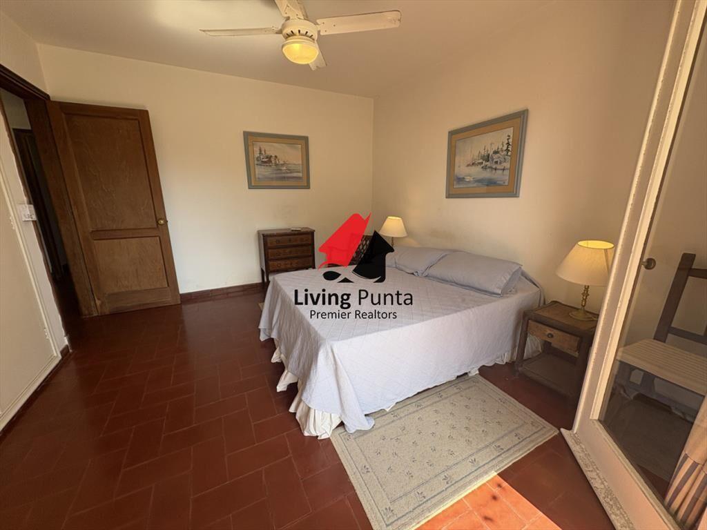 Alquiler de Apartamento de 3 Dormitorios 2 y 2 en