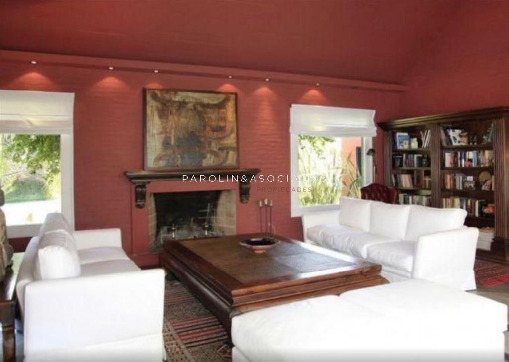 Hermosa casa en venta de 6 dormitorios en La Barra, Punta d