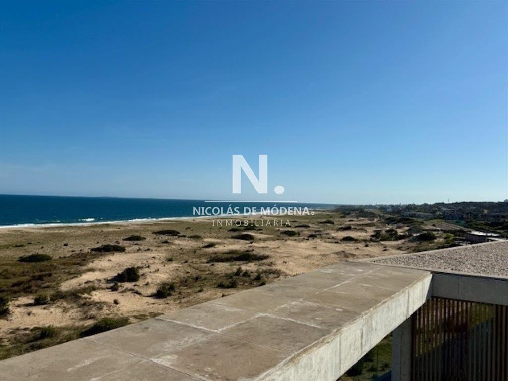 En venta apartamento en manantiales de 4 dormitorios, con v