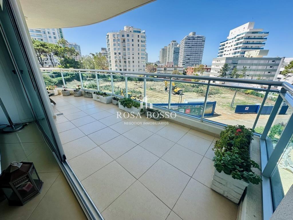 Alquiler de apartamento de 3 dormitorios + en en