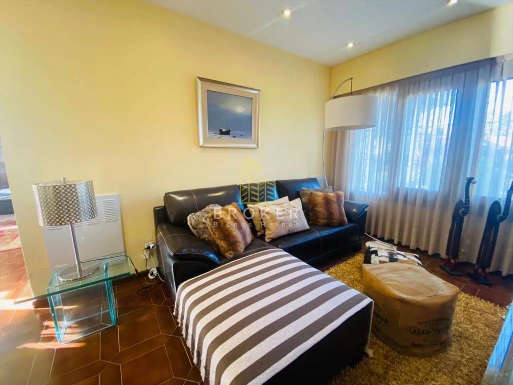 Casa en Venta y Alquiler 6 Dormitorios Barrio del
