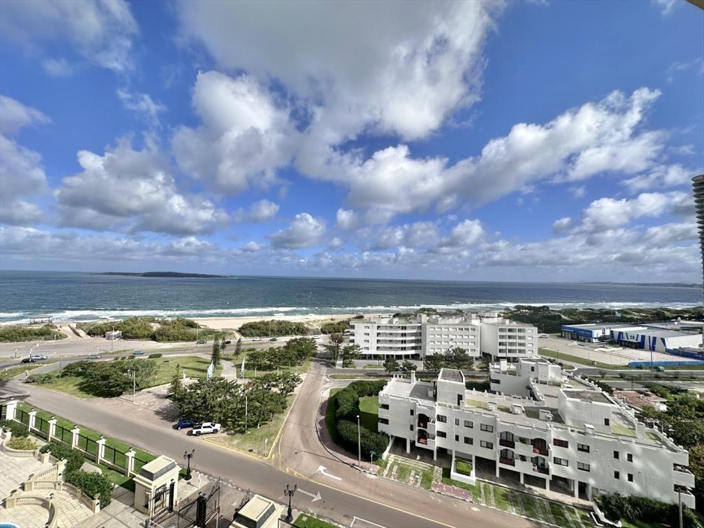 VENTA APARTAMENTO 3 DORMITORIOS EDIFICIO LE