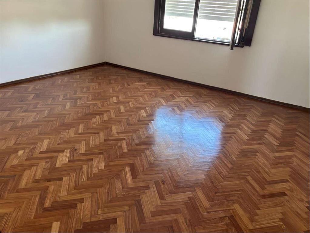 *** ALQUILADO *** CÓMODA CASA DE ALTOS EN MUY BUEN ESTADO 3