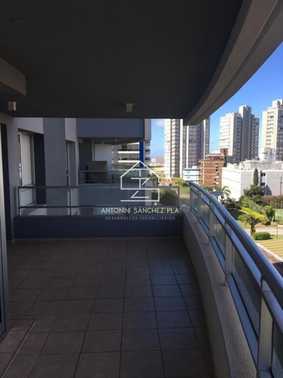 Alquiler apartamento tres dormitorios Punta del 2