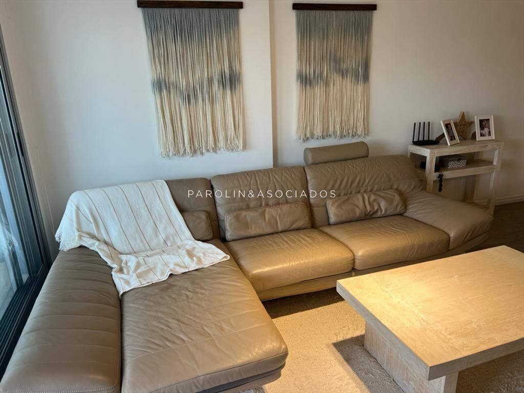 Apartamento de 3 dormitorios en edificio Forest