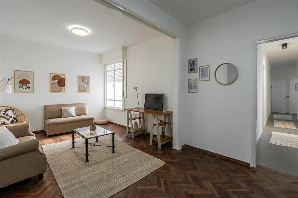 Venta apartamento 3 dormitorios y balcón -  Tres Cruces
