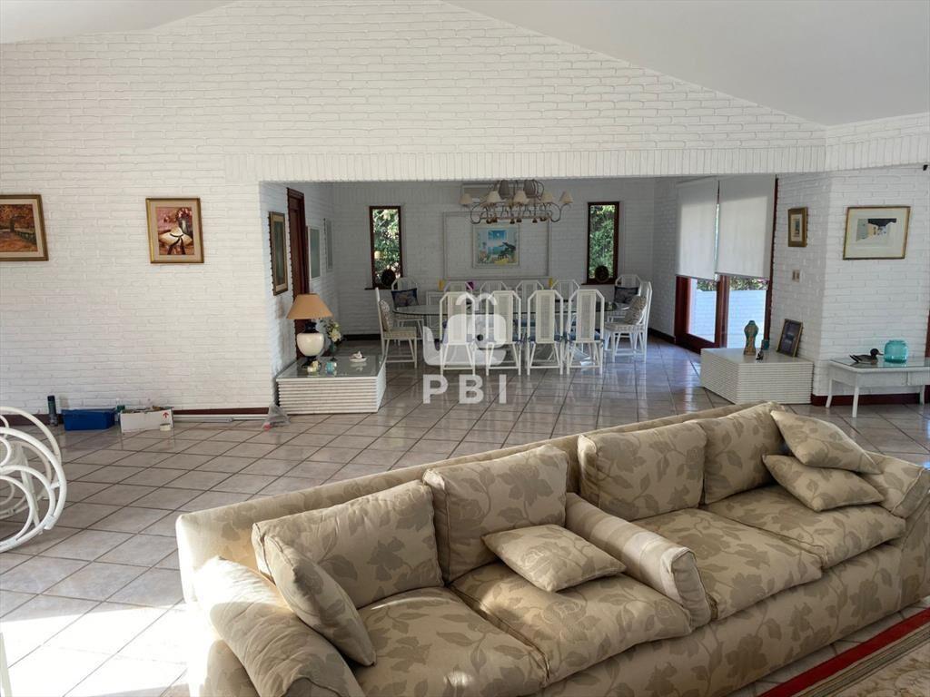 Venta casa 5 dormitorios, Playa Mansa - Ref :