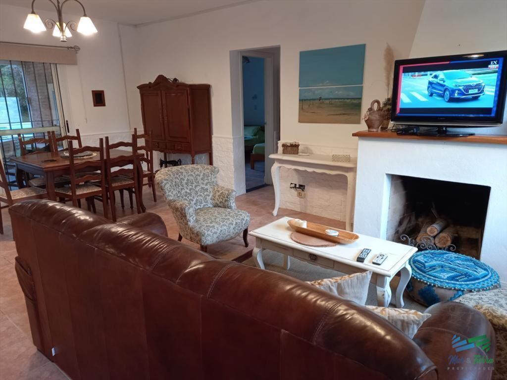 Casa de 3 dormitorios con piscina climatizada en alquiler.