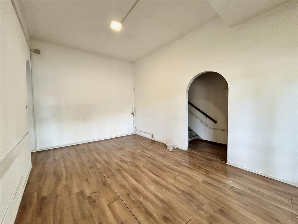Alquiler local comercial y oficinas – Padrón único – Bv. Ar