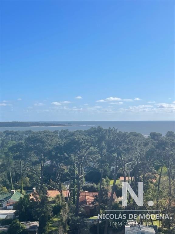 Departamento de 3 dormitorios en venta con vista al mar, pi