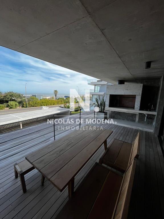 En  venta  apartamento de 2 dormitorios y 2 baños Manantia
