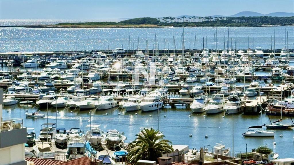 IMPERDIBLE VISTA AL PUERTO! departamento de 2 en