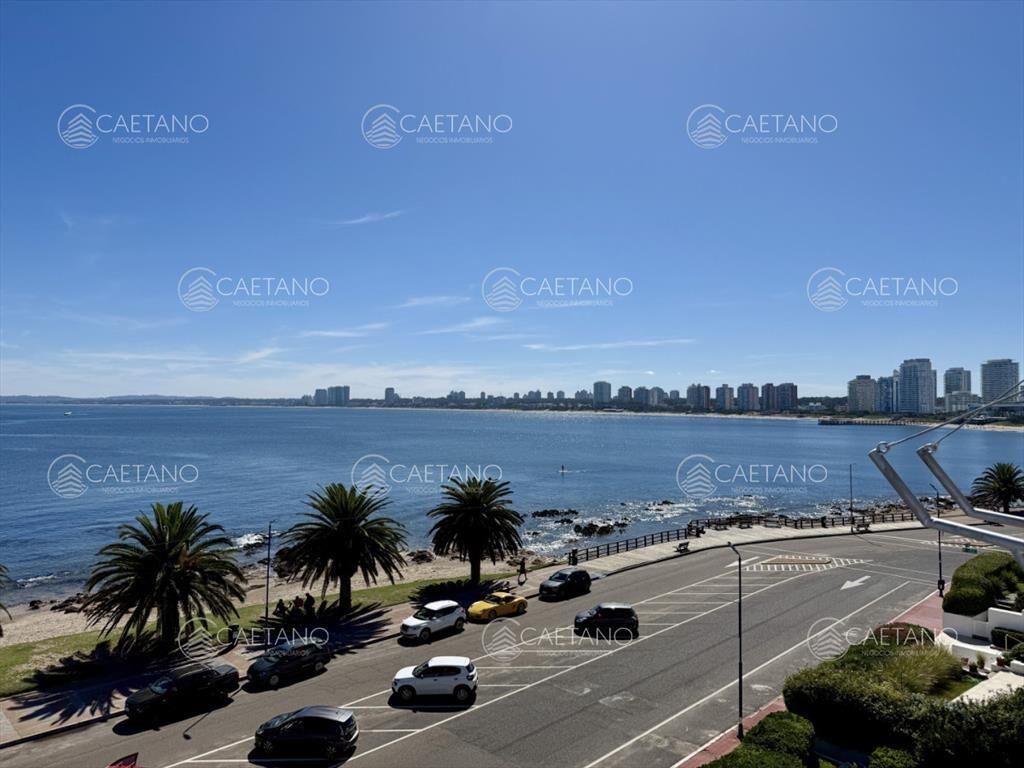 Penthouse de categoría en Espigón Rambla General Artigas