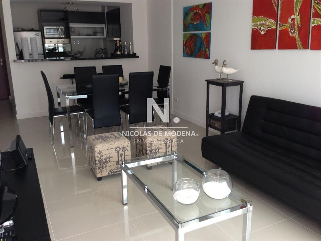 Departamento en alquiler en zona privilegiada.