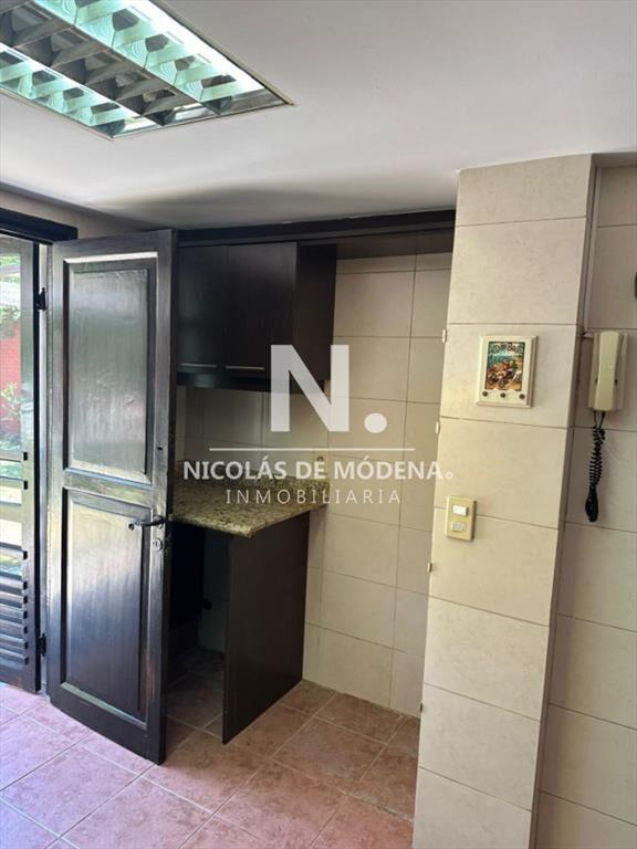 OPORTUNIDAD EN BARRIO CANTEGRIL . VENDO CASA DE 3