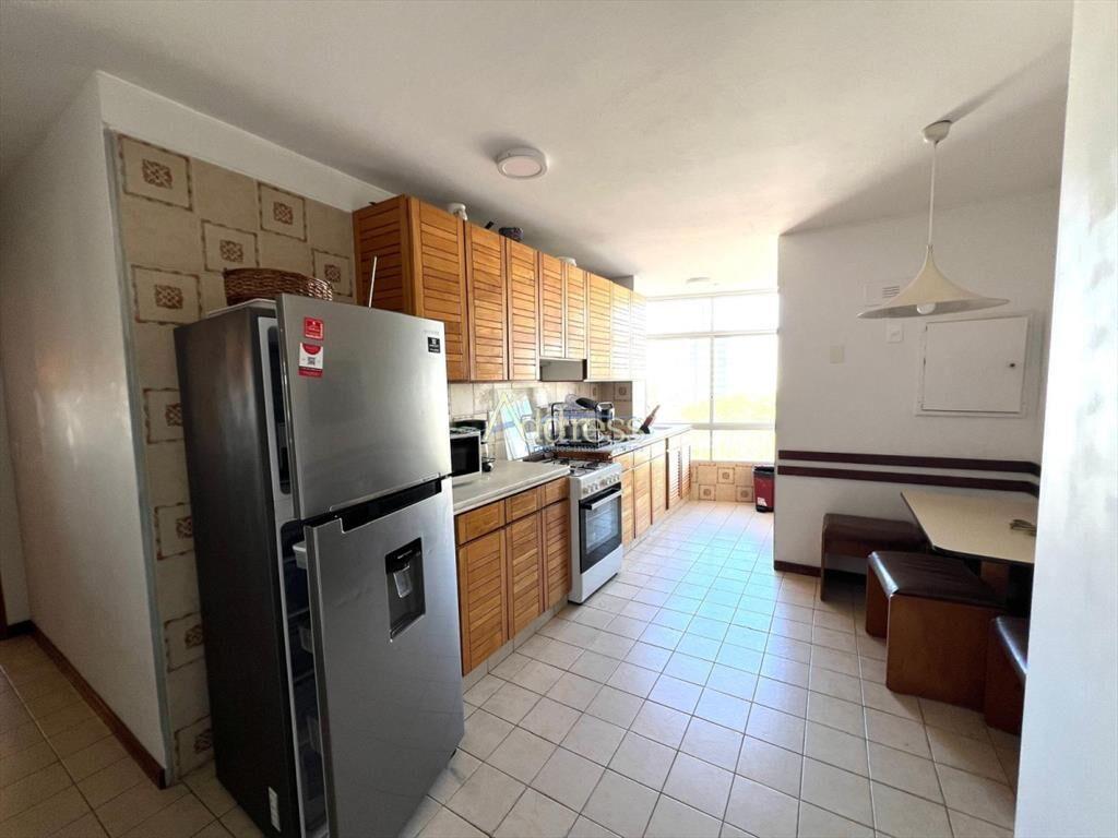 apartamento en venta zona shopping punta, 2 y