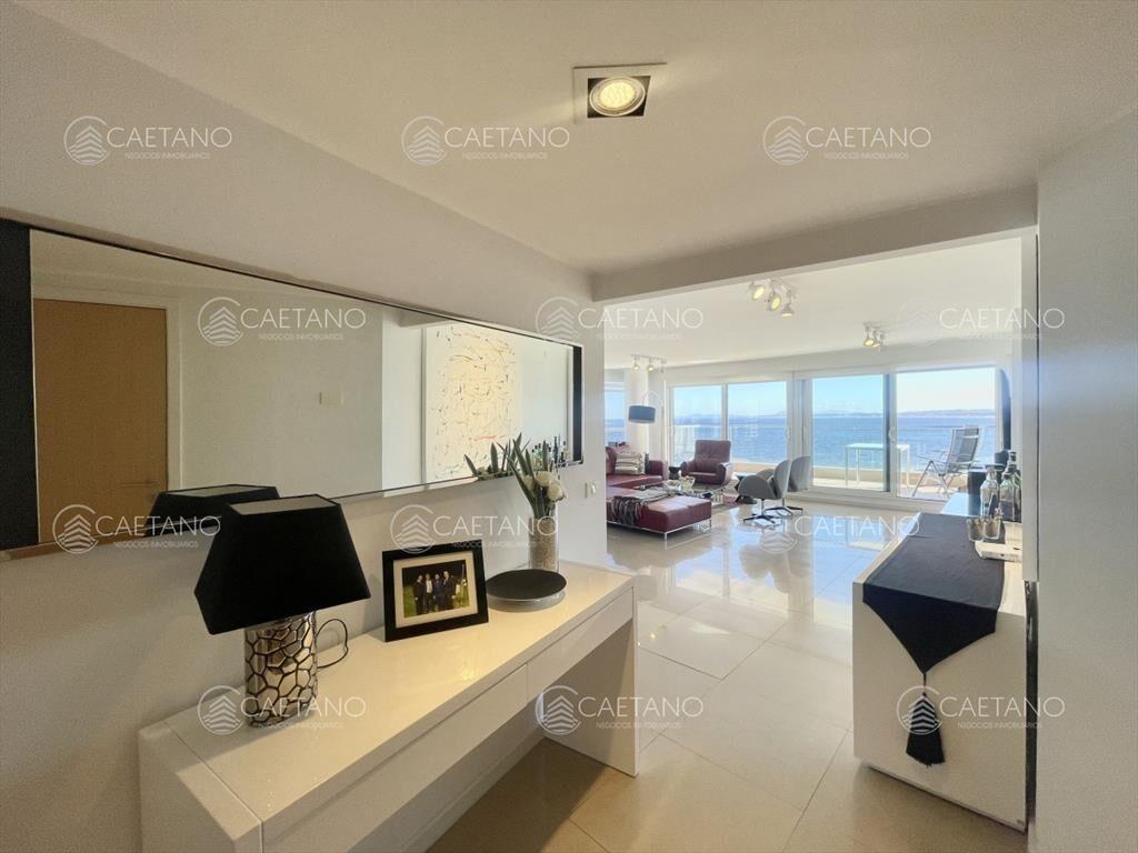 Venta Departamento - 3 dormitorios + servicio - -