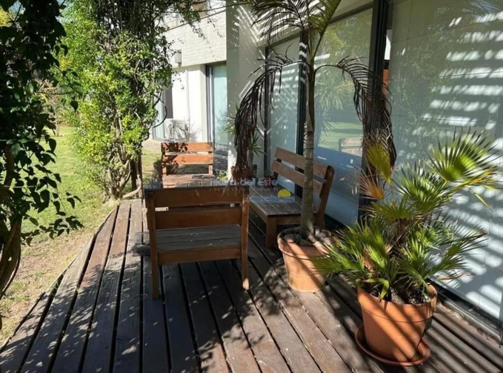 Casa de 4 dormitorios en venta en Beverly Hills -