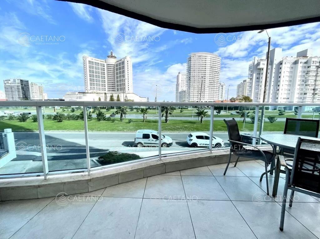 Venta apartamento 2 dormitorios playa mansa Punta