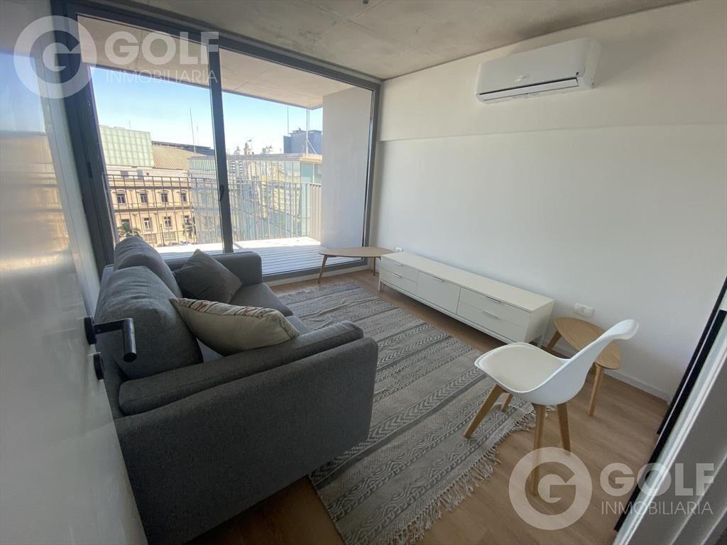 Venta de apartamento de 3 dormitorios con balcón con renta