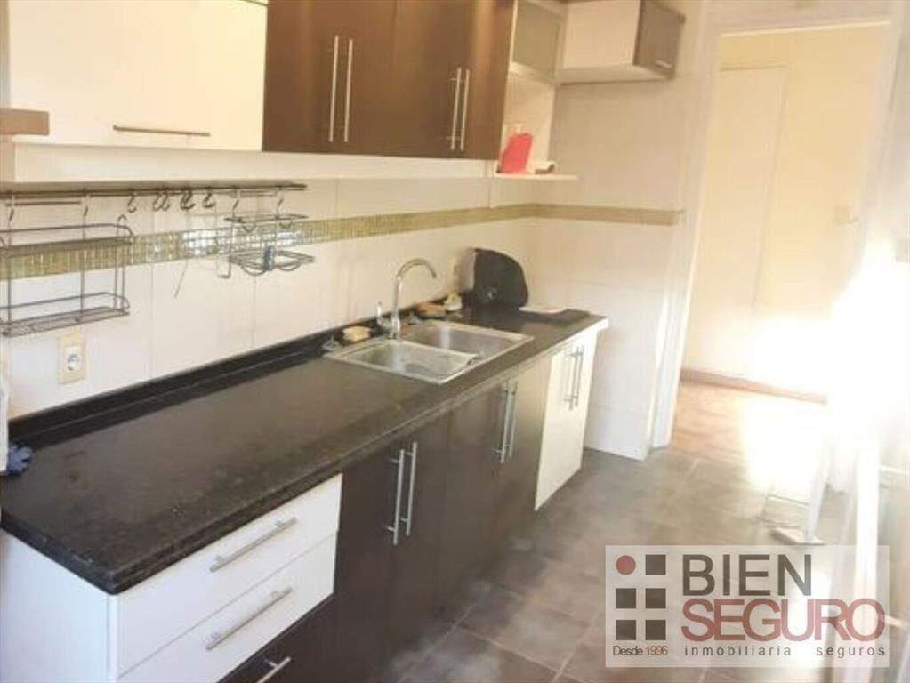 Cómoda casa de 2 plantas en venta en Pocitos