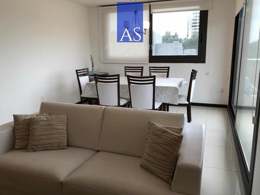 Apartamento de 3 dormitorios con servicios Punta