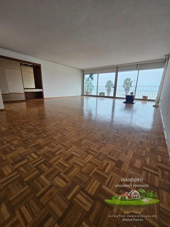 Alquiler de Imperdible Apartamento de 3 Dormitorios situado