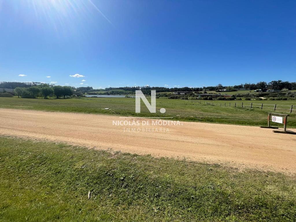 Oportunidad de Lote en Barrio Privado Laguna