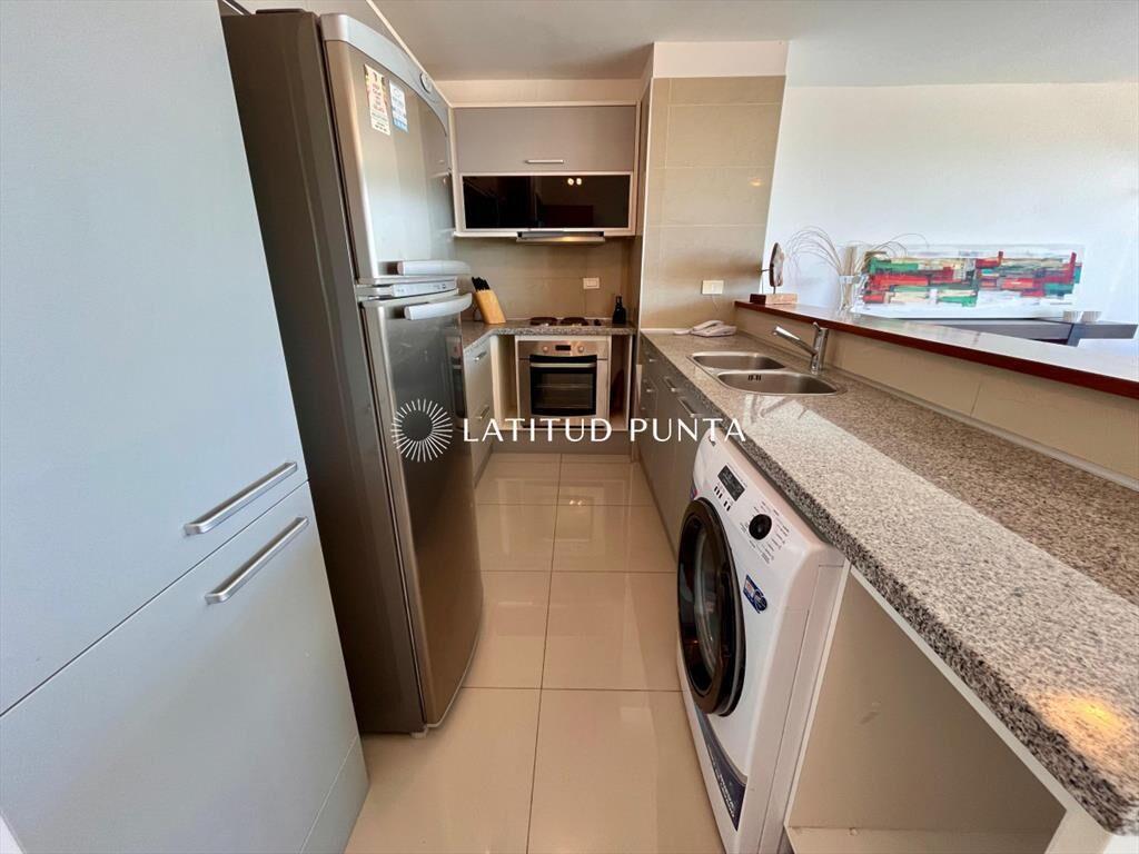 Apartamento 2 dormitorios con parrillero. Brava