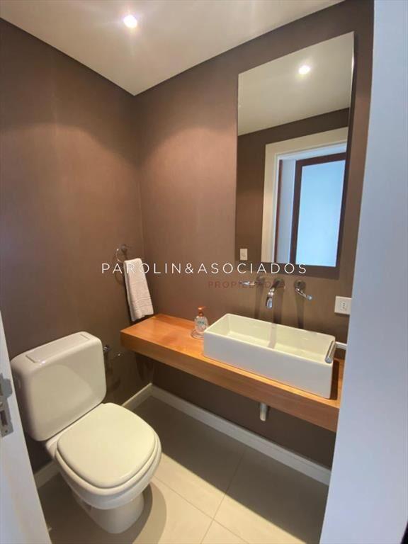 Apartamento 3 suites y dependencia en playa brava