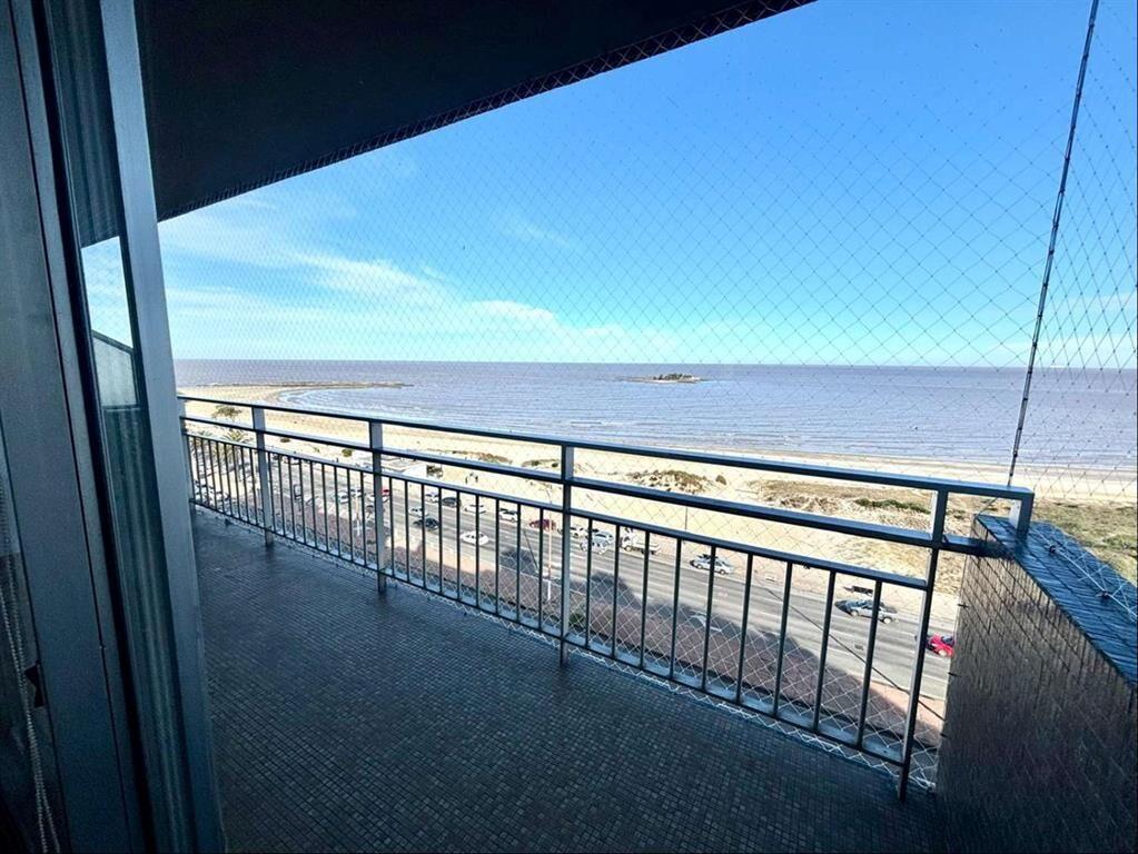 Rambla Malvín, apartamento en alquiler, 3 dormitorios, 2 ba