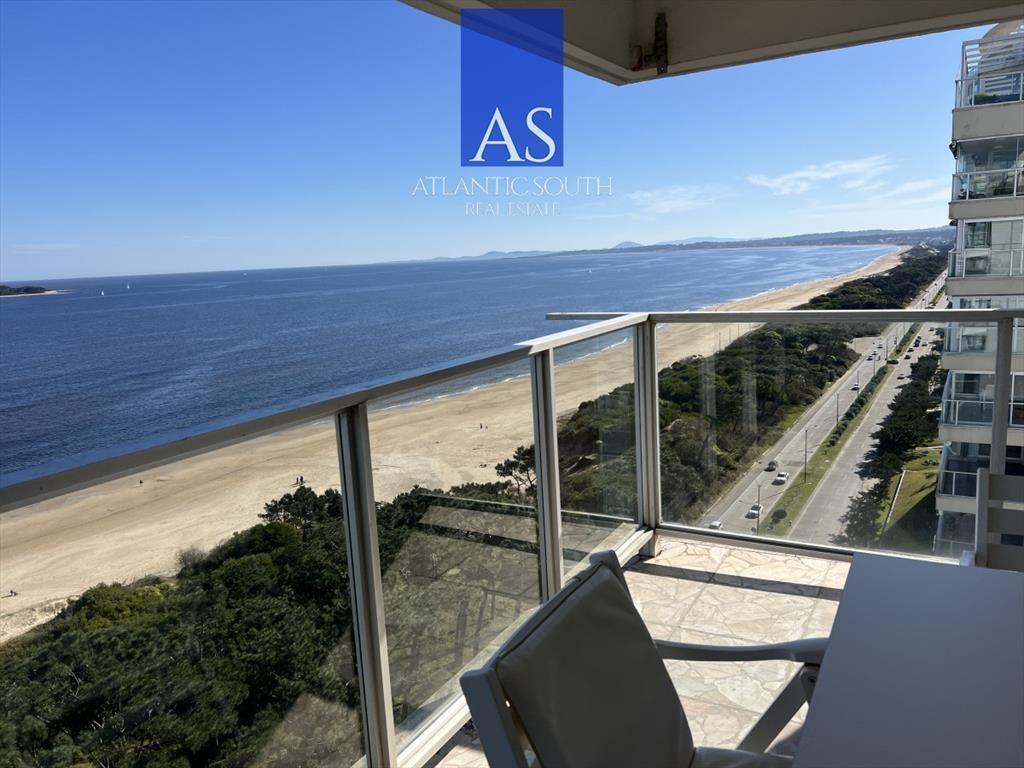 Apartamento 3 dormitorios+ dependencia piso alto
