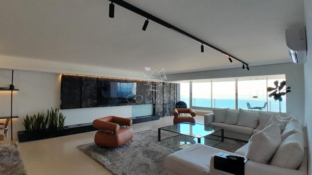 Amplio apartamento en Primera línea de playa del