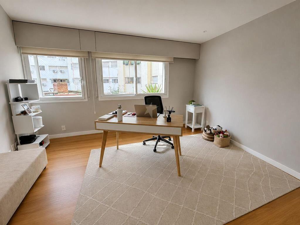 VENTA APTO POCITOS 3 DORM - TERRAZA - GARAJE - SERVICIO