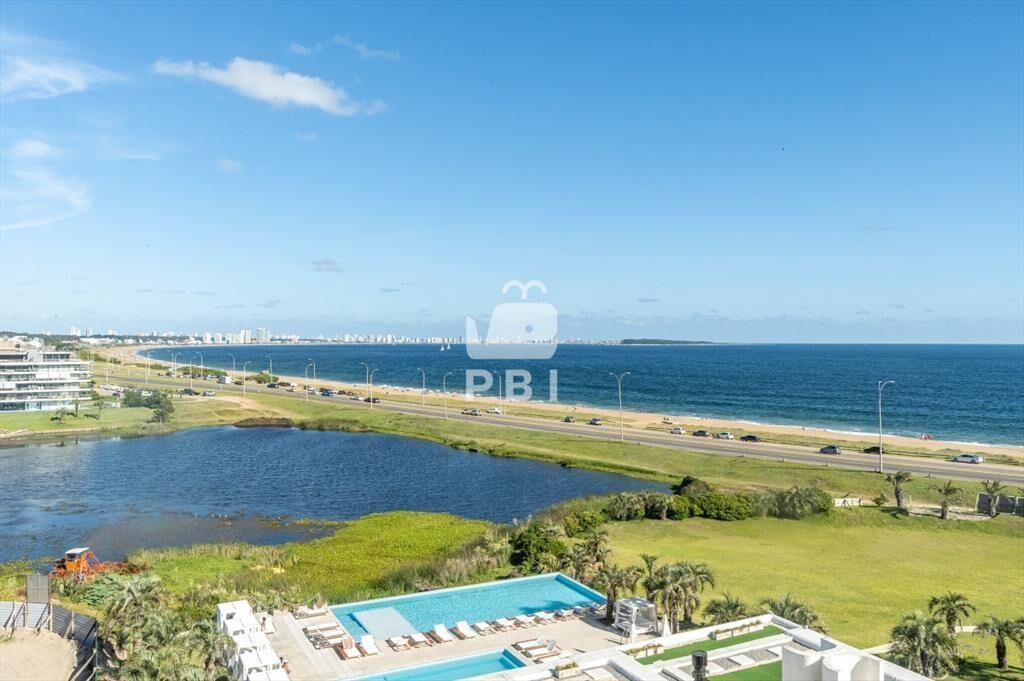 Venta de Espectacular Apartamento frente a la -