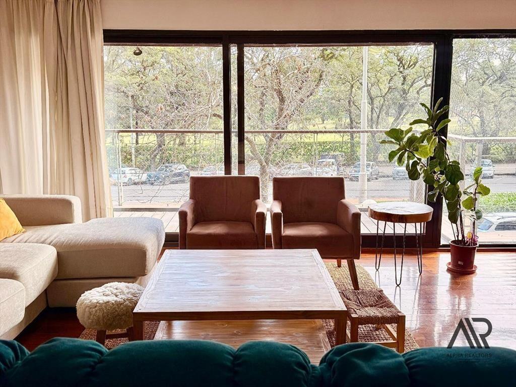 Apartamento en alquiler c/ cochera en Punta Carretas
