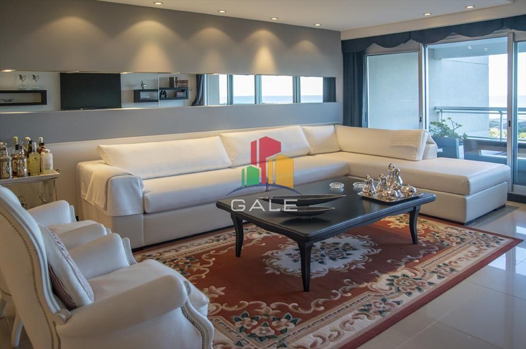 Departamento en venta frente al mar. Torre Lobos, Playa Bra