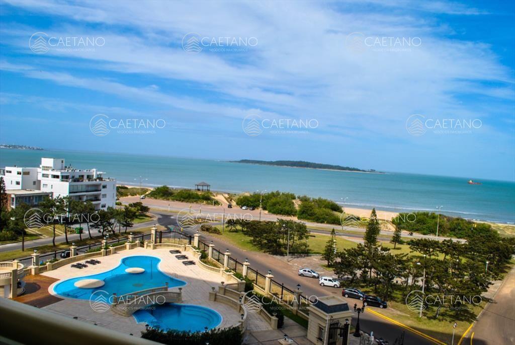 Espectacular apartamento en Mansa Punta del Este,