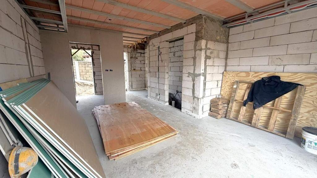 VENTA CASA 2D COCHERA JARDIN CARRASCO NORTE - POZO