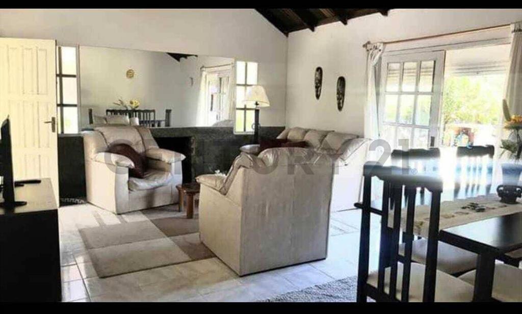 Alquiler, Hermosa Casa con Piscina Climatizada, Cochera,P...