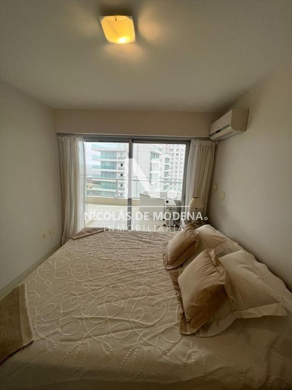 Departamento de 2 dormitorios en venta en Seasons