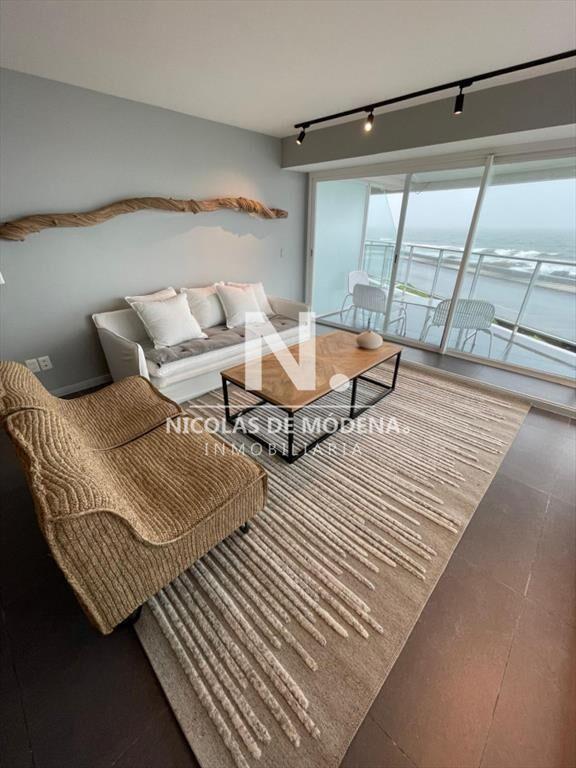 Apartamento con excelente vista, a metros del mar